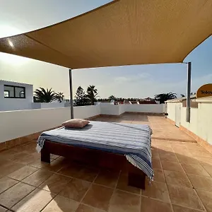 https://pura-vida-surf-camp-school.in-canary-islands.com